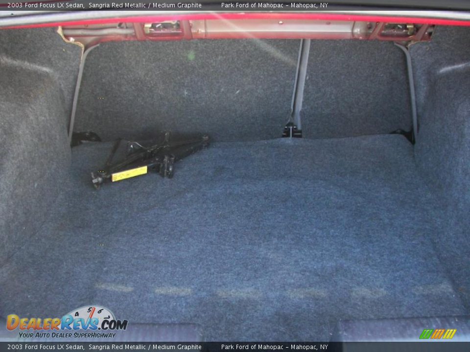 2003 Ford Focus LX Sedan Sangria Red Metallic / Medium Graphite Photo #7