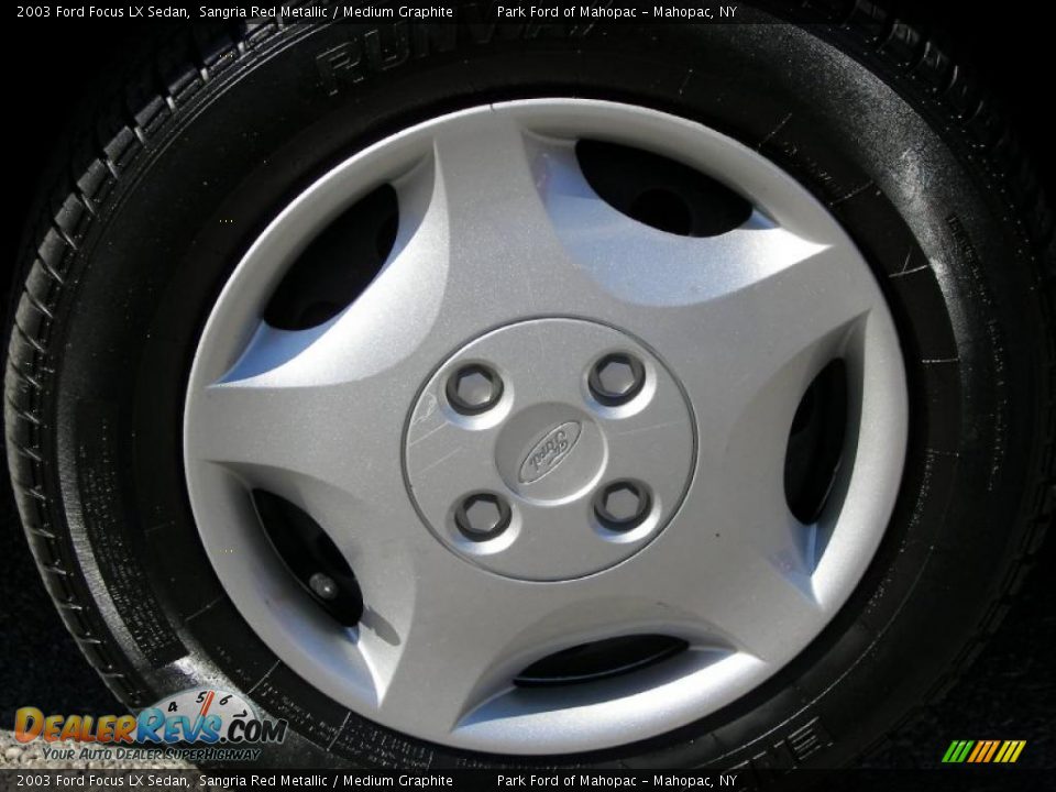 2003 Ford Focus LX Sedan Wheel Photo #10