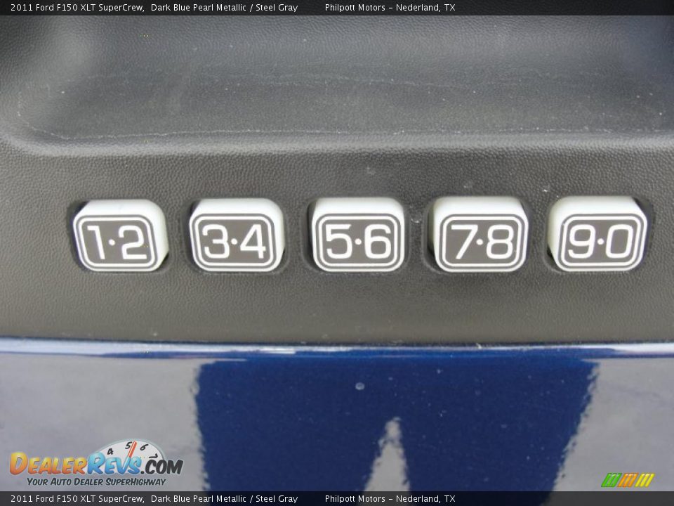 Controls of 2011 Ford F150 XLT SuperCrew Photo #17