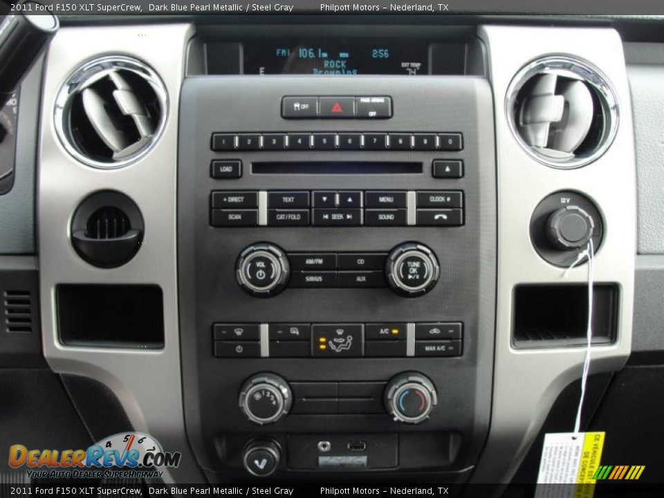 Controls of 2011 Ford F150 XLT SuperCrew Photo #28