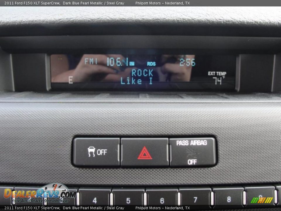 Controls of 2011 Ford F150 XLT SuperCrew Photo #29