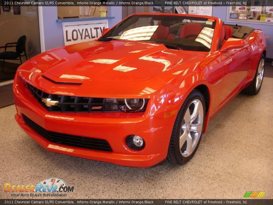 Front 3/4 View of 2011 Chevrolet Camaro SS/RS Convertible Photo #1