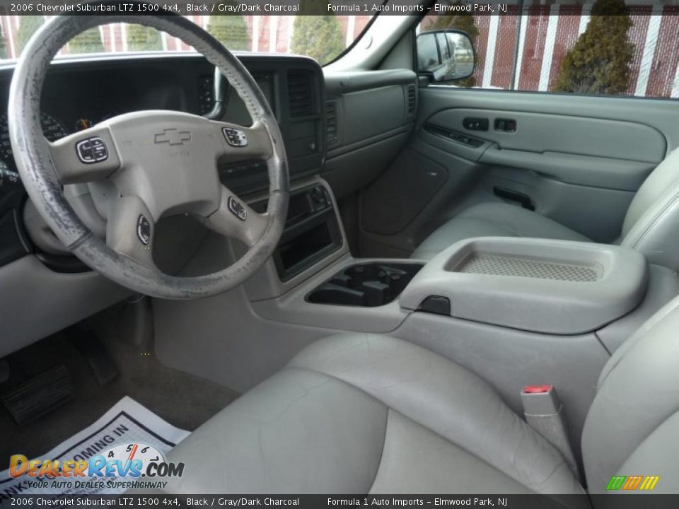 Gray/Dark Charcoal Interior - 2006 Chevrolet Suburban LTZ 1500 4x4 Photo #5