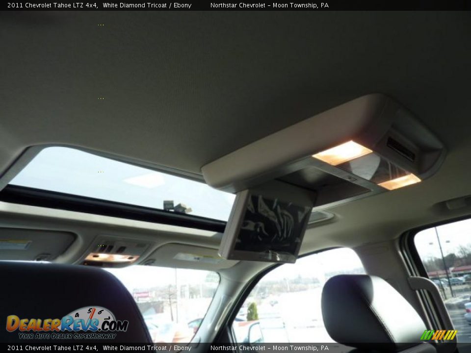 Sunroof of 2011 Chevrolet Tahoe LTZ 4x4 Photo #15