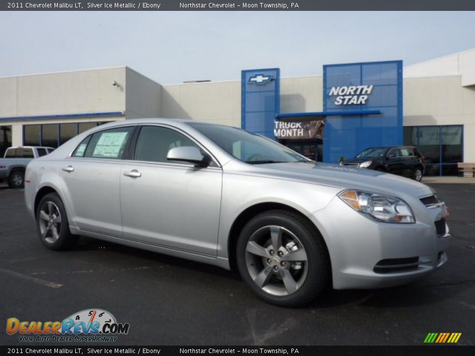 Front 3/4 View of 2011 Chevrolet Malibu LT Photo #1
