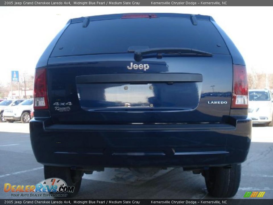 2005 Jeep Grand Cherokee Laredo 4x4 Midnight Blue Pearl / Medium Slate Gray Photo #4