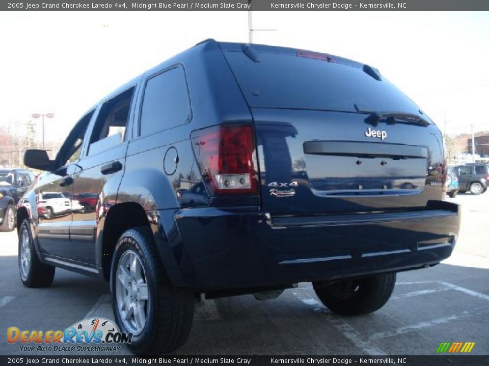 2005 Jeep Grand Cherokee Laredo 4x4 Midnight Blue Pearl / Medium Slate Gray Photo #5