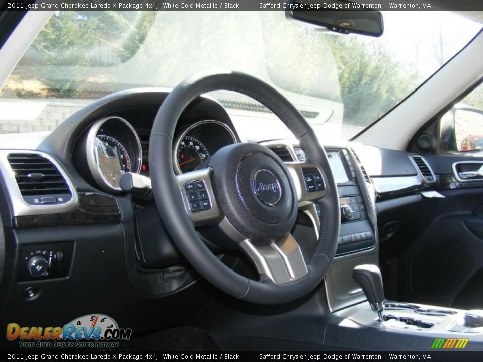 2011 Jeep Grand Cherokee Laredo X Package 4x4 Steering Wheel Photo #7