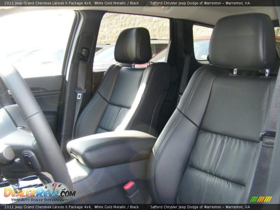 Black Interior - 2011 Jeep Grand Cherokee Laredo X Package 4x4 Photo #8