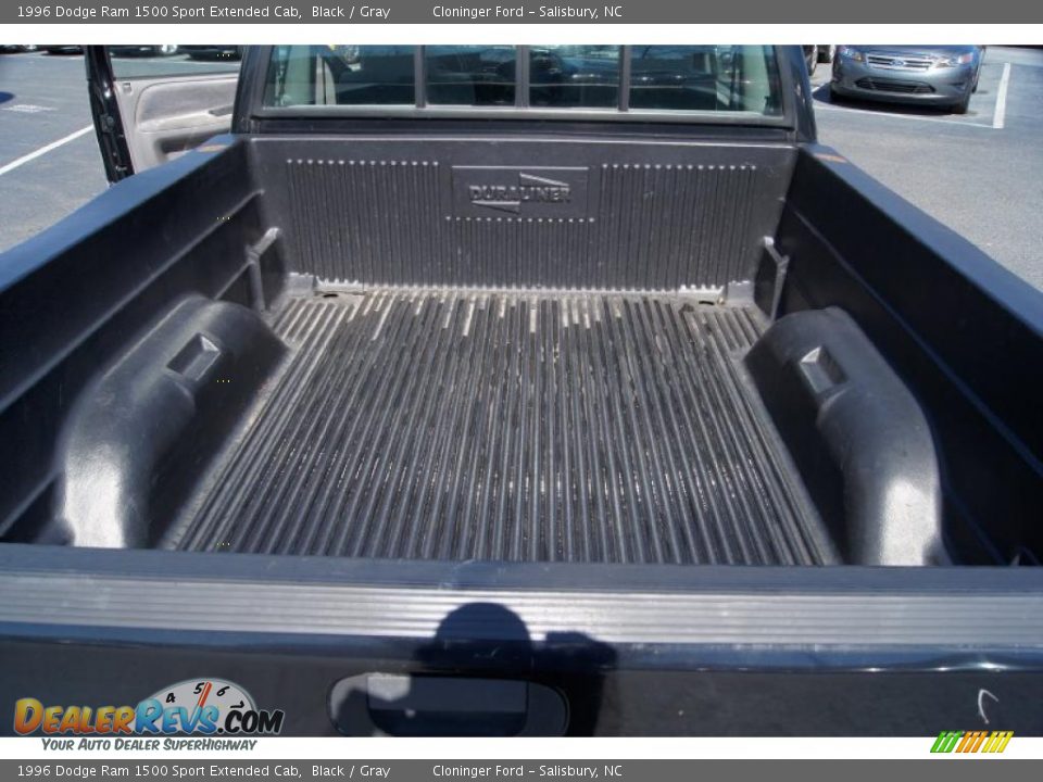 1996 Dodge Ram 1500 Sport Extended Cab Black / Gray Photo #19
