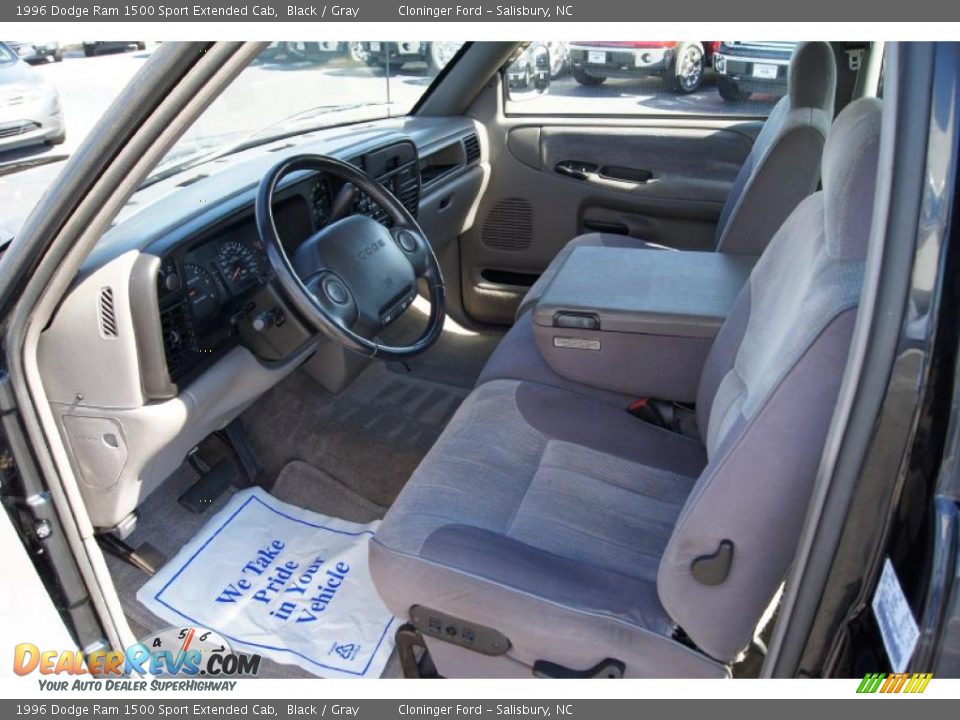 1996 Dodge Ram 1500 Sport Extended Cab Black / Gray Photo #22