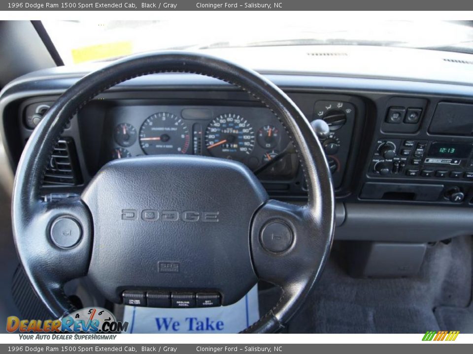 1996 Dodge Ram 1500 Sport Extended Cab Black / Gray Photo #26