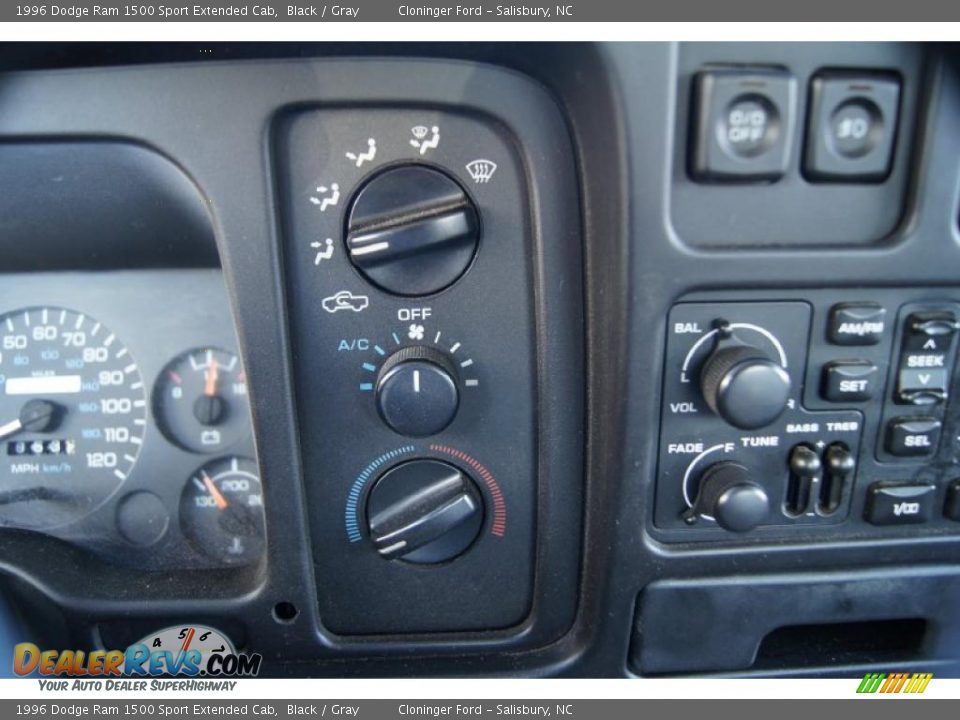 1996 Dodge Ram 1500 Sport Extended Cab Black / Gray Photo #27