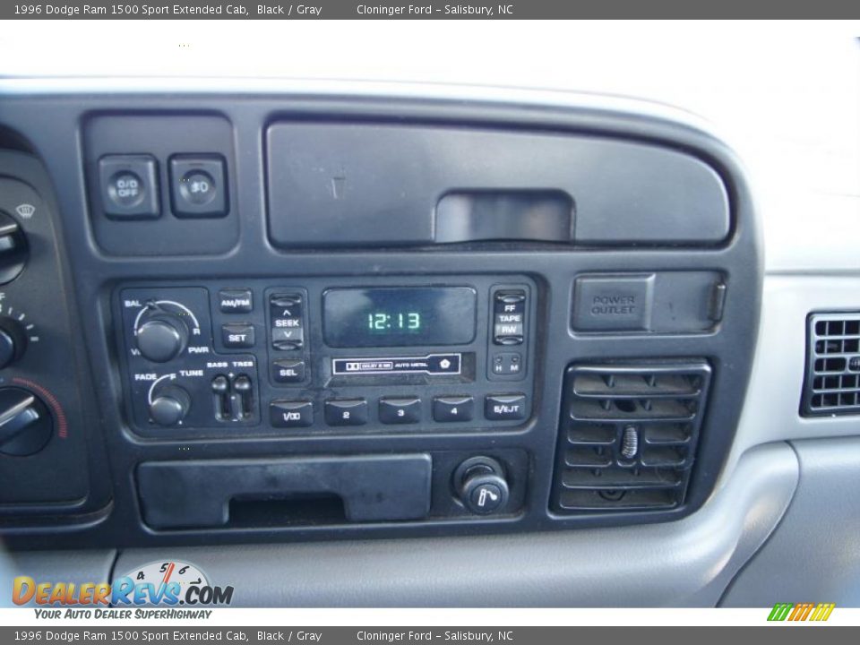 1996 Dodge Ram 1500 Sport Extended Cab Black / Gray Photo #28
