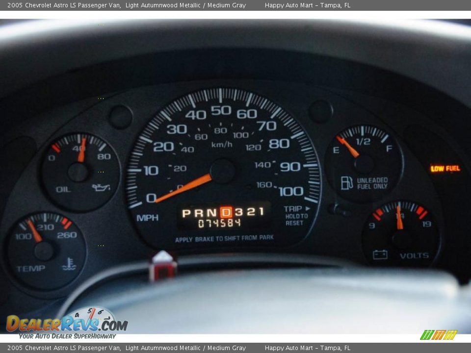 2005 Chevrolet Astro LS Passenger Van Gauges Photo #15