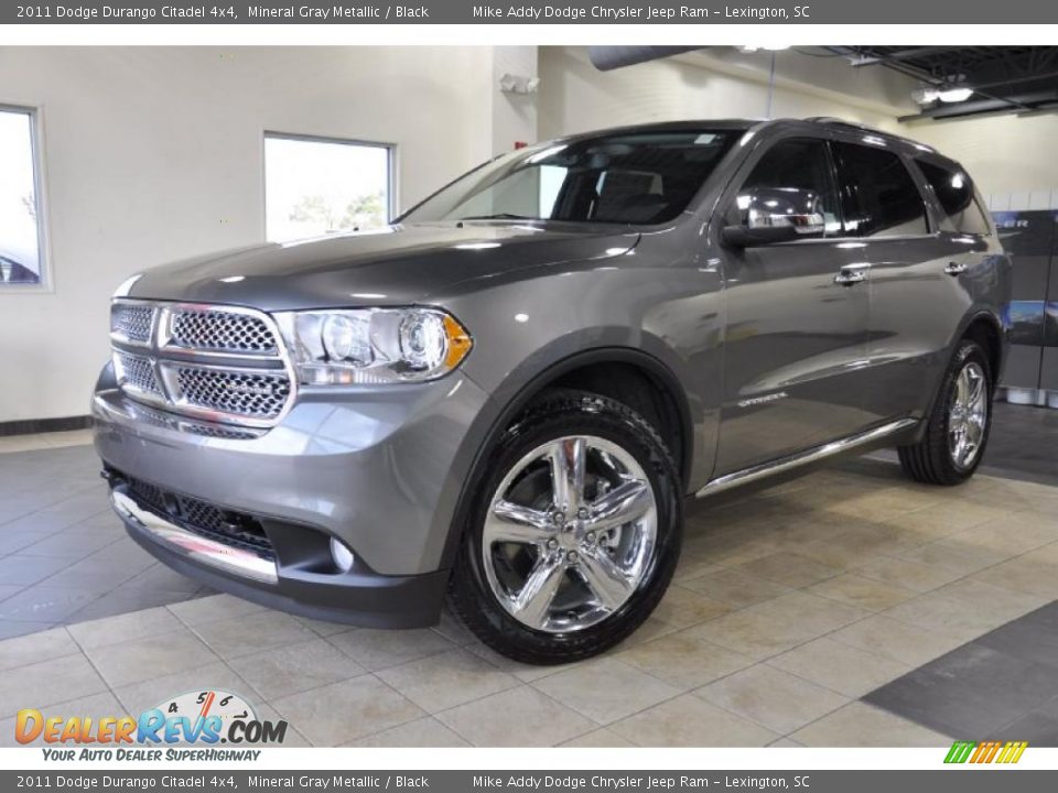 Front 3/4 View of 2011 Dodge Durango Citadel 4x4 Photo #2