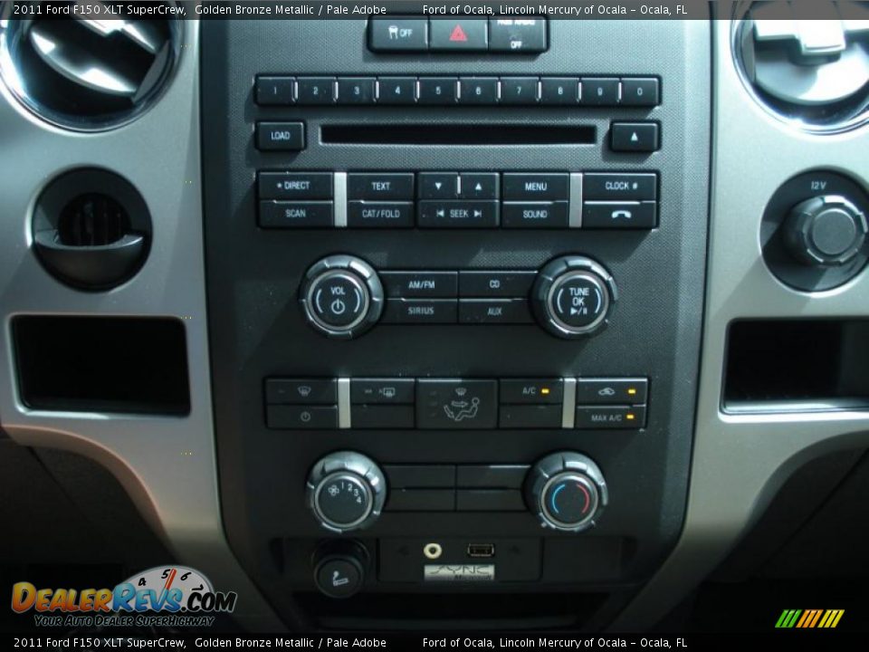 Controls of 2011 Ford F150 XLT SuperCrew Photo #9