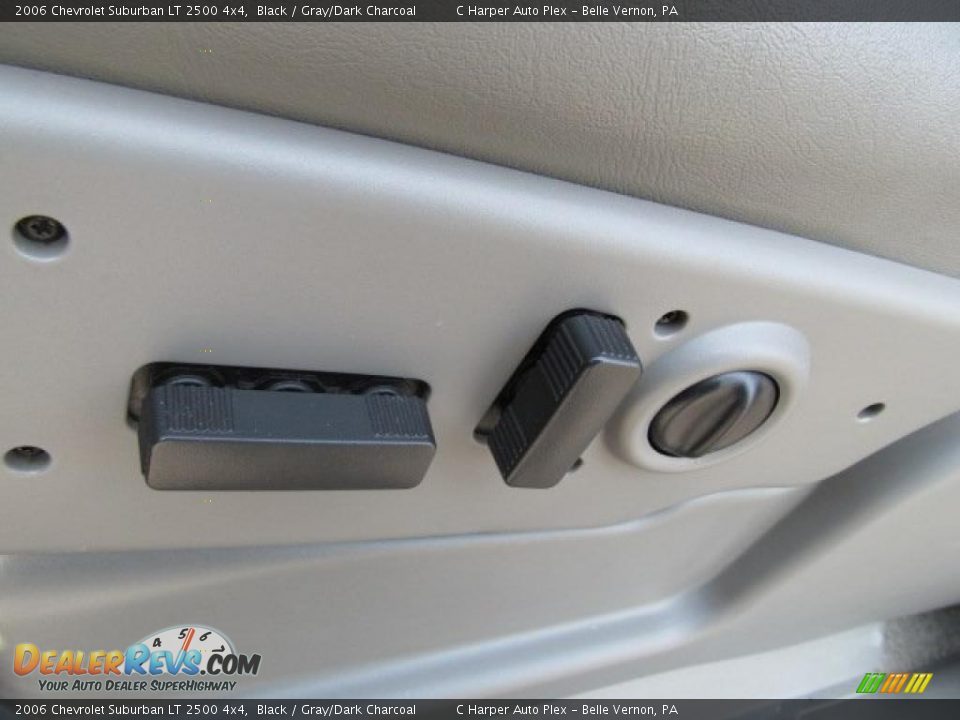 2006 Chevrolet Suburban LT 2500 4x4 Black / Gray/Dark Charcoal Photo #14