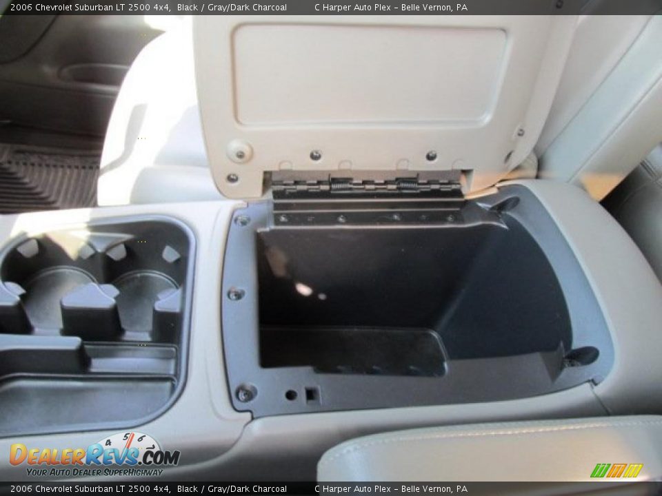 2006 Chevrolet Suburban LT 2500 4x4 Black / Gray/Dark Charcoal Photo #18