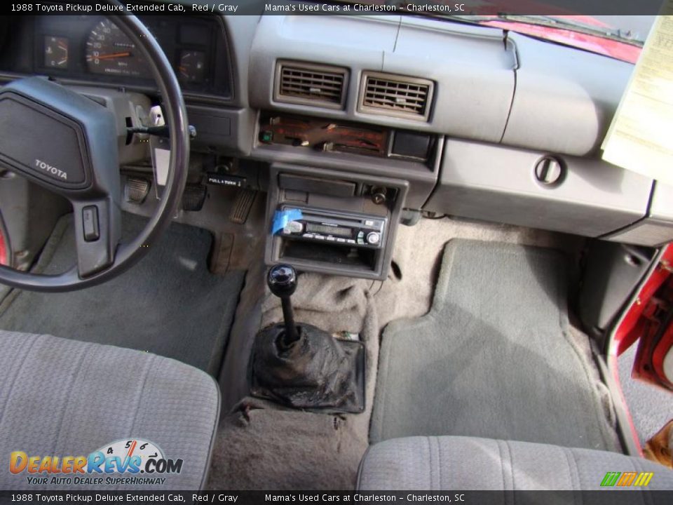 1988 Toyota Pickup Deluxe Extended Cab Red / Gray Photo #12
