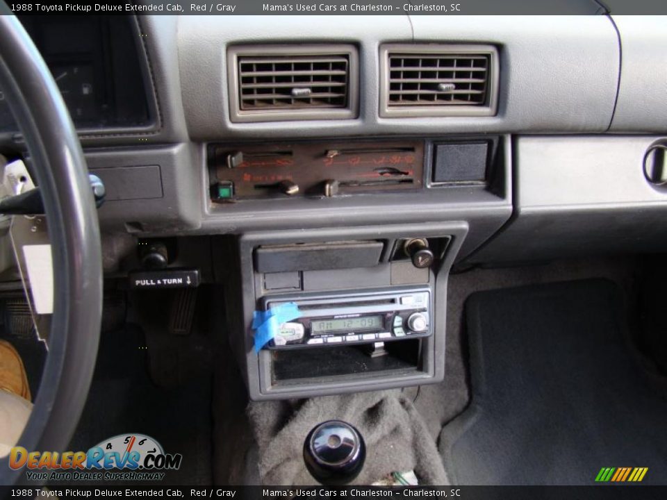 1988 Toyota Pickup Deluxe Extended Cab Red / Gray Photo #17