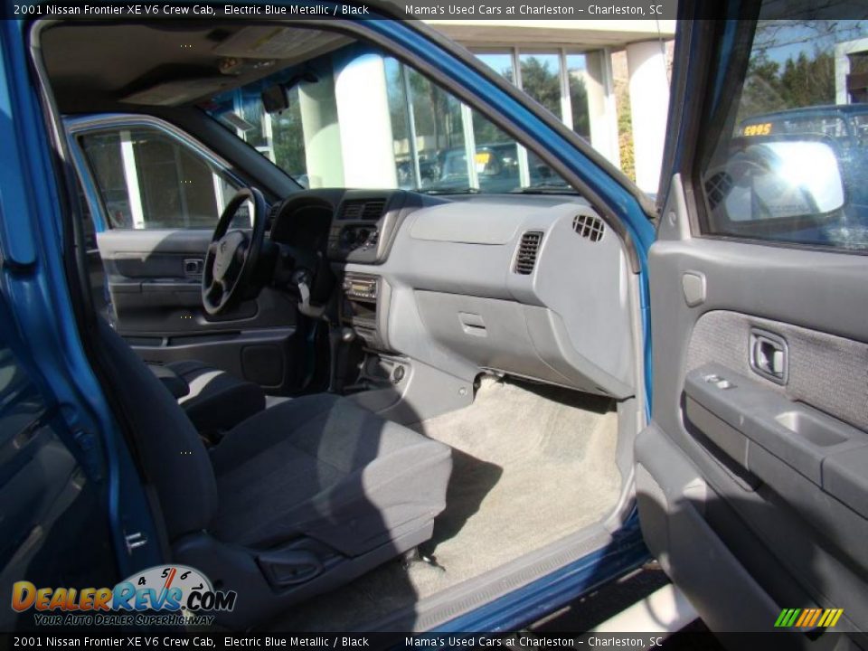 2001 Nissan Frontier XE V6 Crew Cab Electric Blue Metallic / Black Photo #13