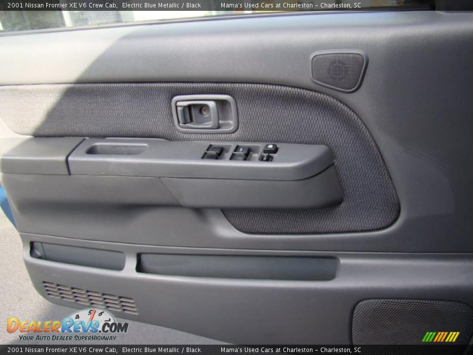 2001 Nissan Frontier XE V6 Crew Cab Electric Blue Metallic / Black Photo #18