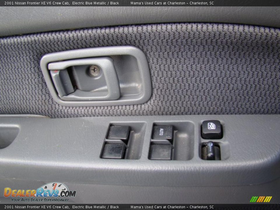2001 Nissan Frontier XE V6 Crew Cab Electric Blue Metallic / Black Photo #19
