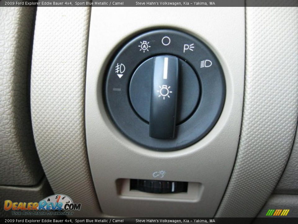 Controls of 2009 Ford Explorer Eddie Bauer 4x4 Photo #24