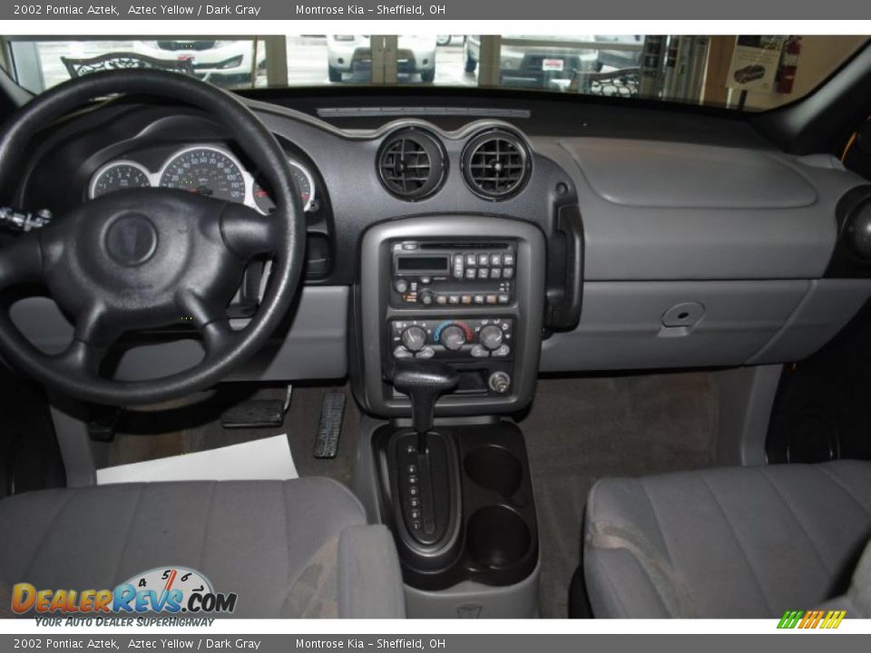 Dashboard of 2002 Pontiac Aztek  Photo #11