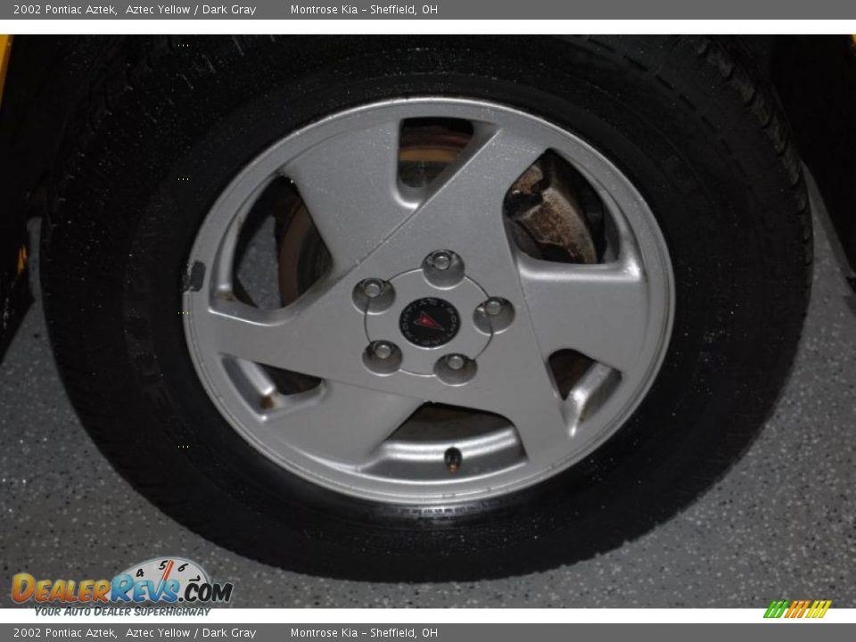 2002 Pontiac Aztek Aztec Yellow / Dark Gray Photo #24
