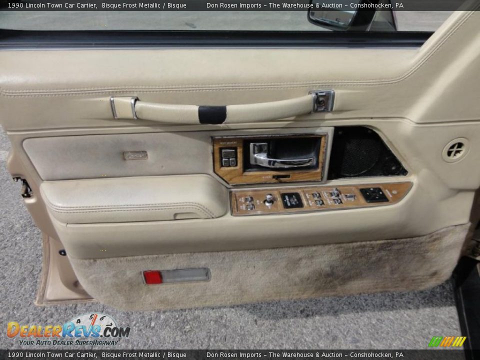 Door Panel of 1990 Lincoln Town Car Cartier Photo #14