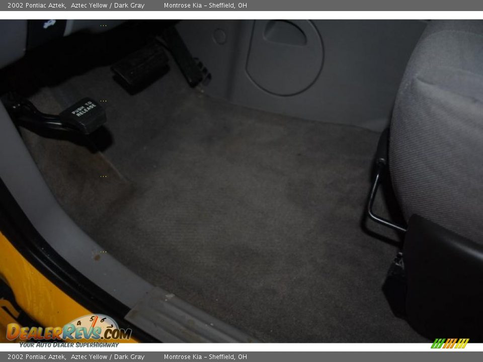 2002 Pontiac Aztek Aztec Yellow / Dark Gray Photo #34