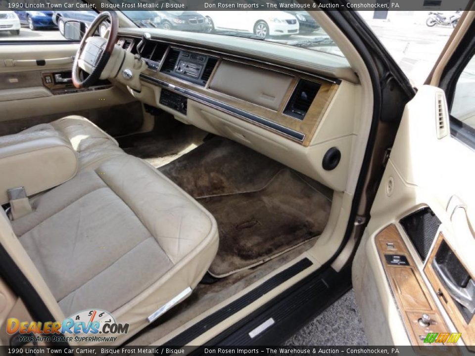 Dashboard of 1990 Lincoln Town Car Cartier Photo #19