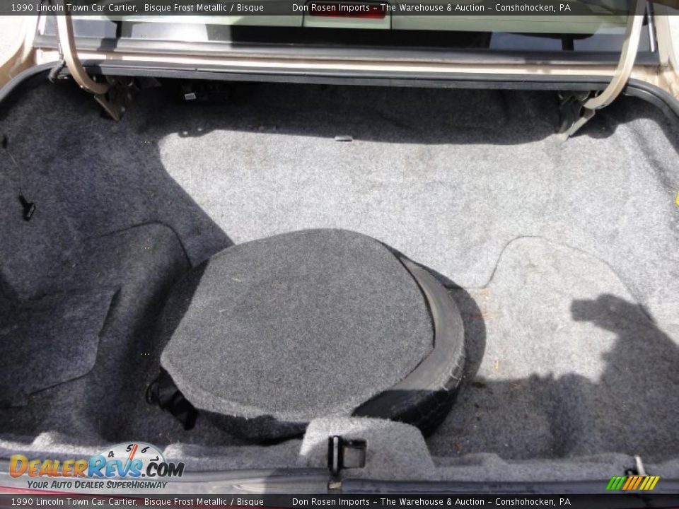 1990 Lincoln Town Car Cartier Trunk Photo #31
