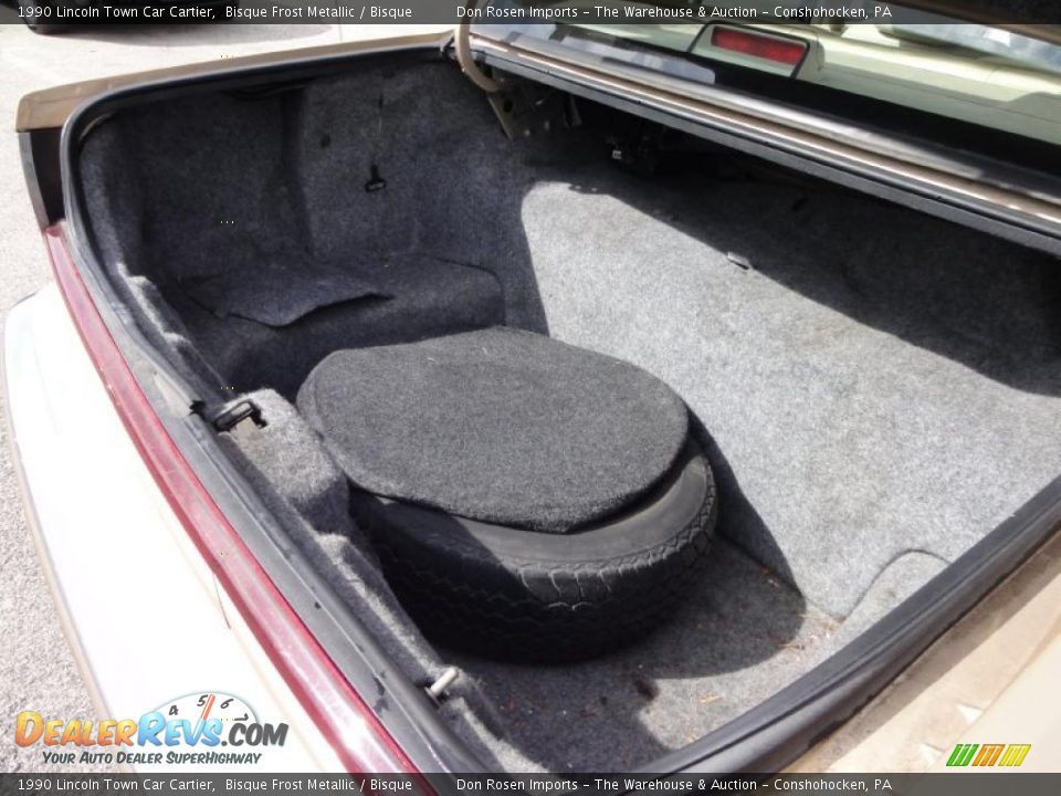 1990 Lincoln Town Car Cartier Trunk Photo #32