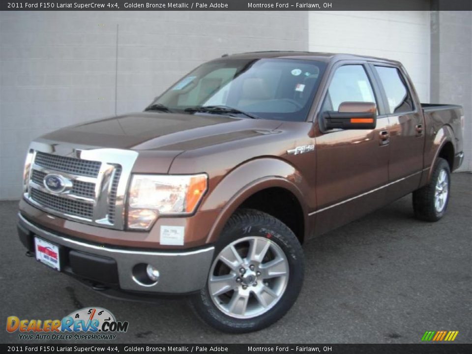 Front 3/4 View of 2011 Ford F150 Lariat SuperCrew 4x4 Photo #1