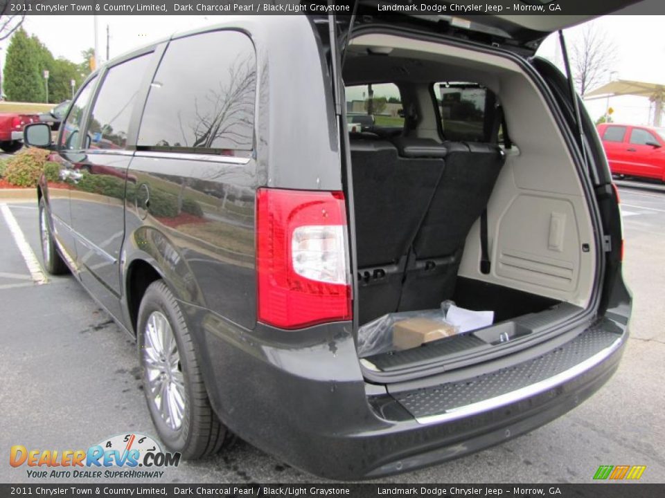 2011 Chrysler Town & Country Limited Trunk Photo #8