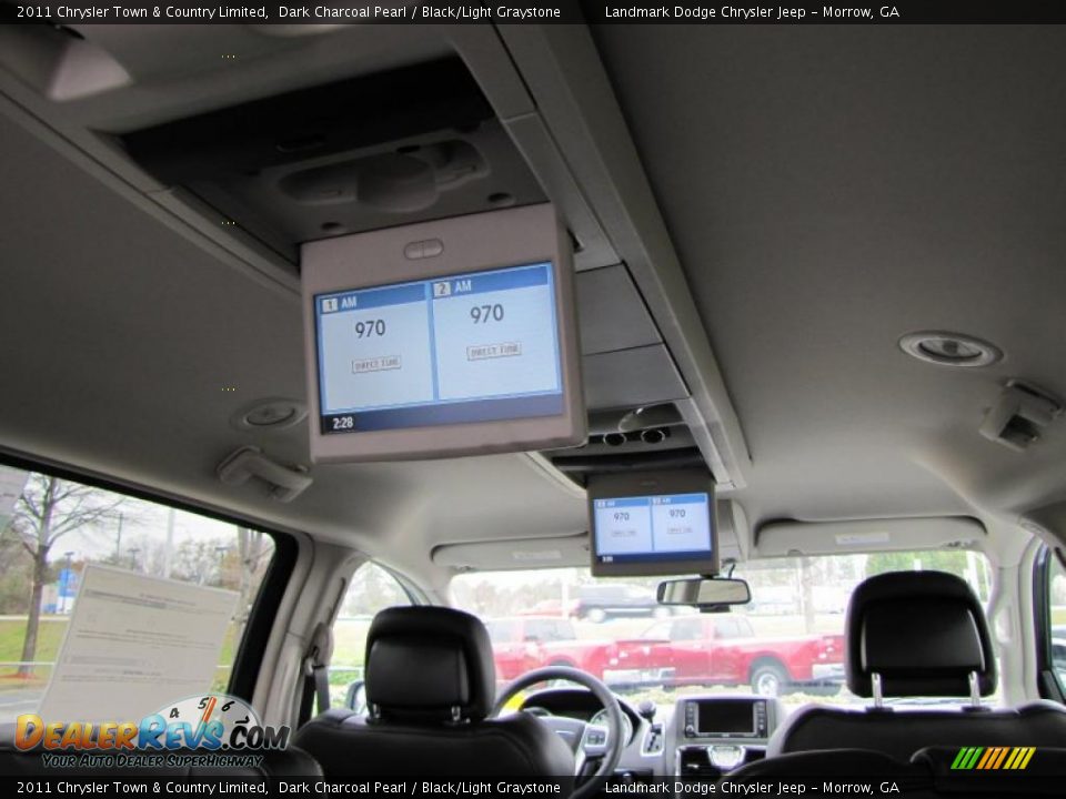 2011 Chrysler Town & Country Limited Dark Charcoal Pearl / Black/Light Graystone Photo #9