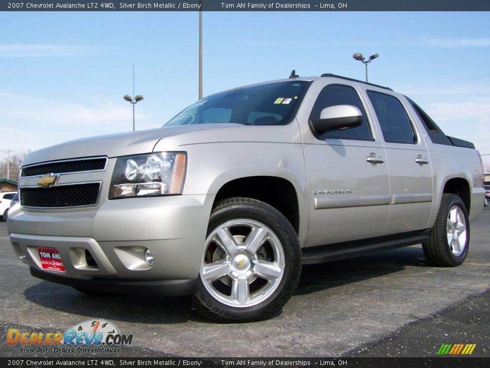 2007 Chevrolet Avalanche LTZ 4WD Silver Birch Metallic / Ebony Photo #1