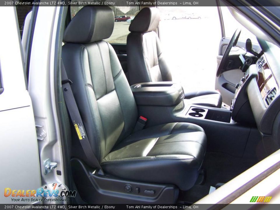 2007 Chevrolet Avalanche LTZ 4WD Silver Birch Metallic / Ebony Photo #14