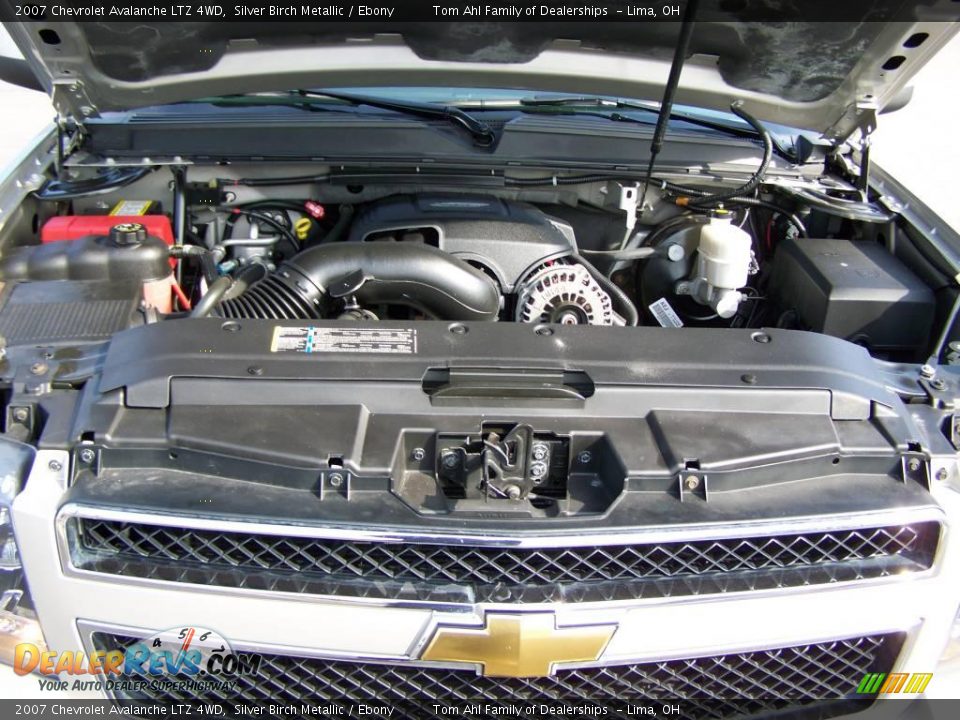 2007 Chevrolet Avalanche LTZ 4WD Silver Birch Metallic / Ebony Photo #17