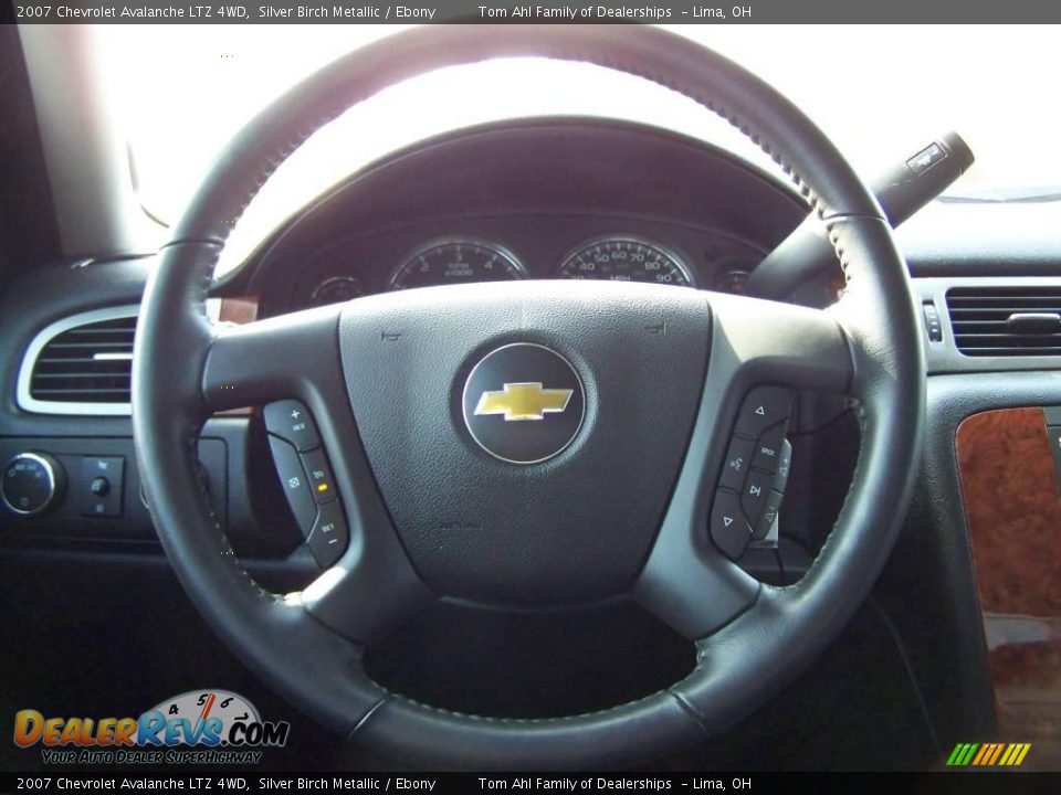2007 Chevrolet Avalanche LTZ 4WD Silver Birch Metallic / Ebony Photo #19