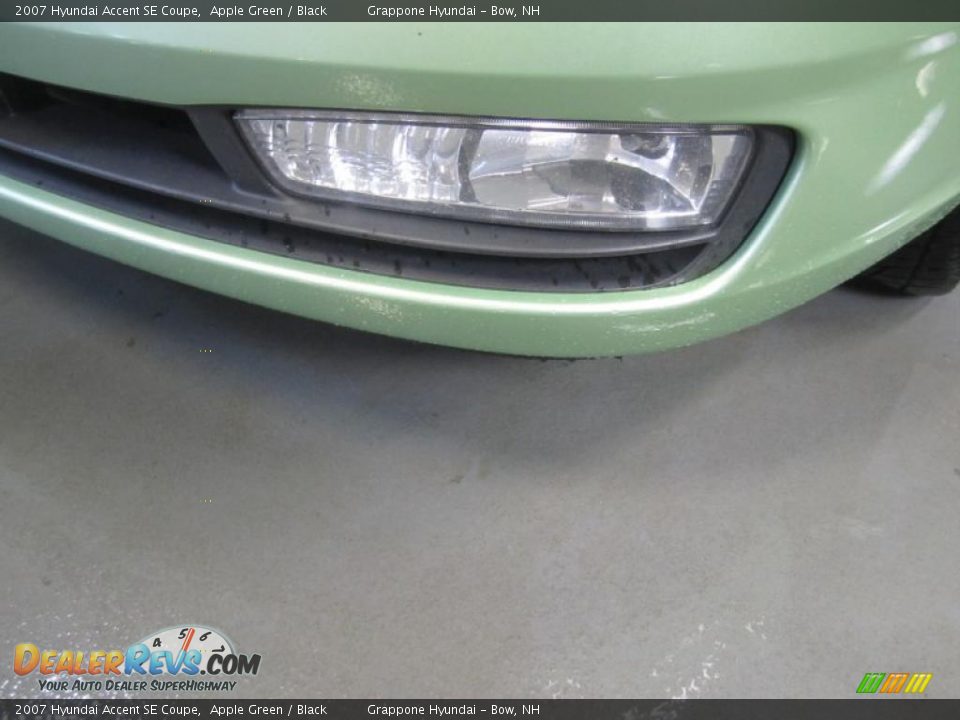 2007 Hyundai Accent SE Coupe Apple Green / Black Photo #5