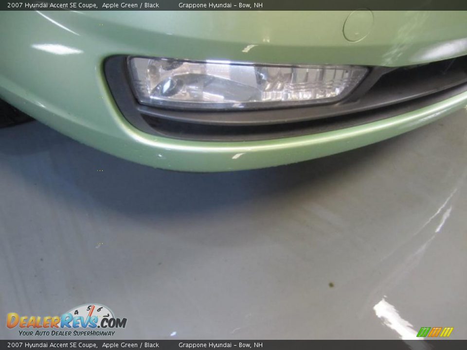 2007 Hyundai Accent SE Coupe Apple Green / Black Photo #7
