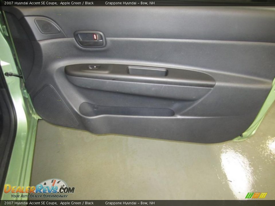 Door Panel of 2007 Hyundai Accent SE Coupe Photo #22