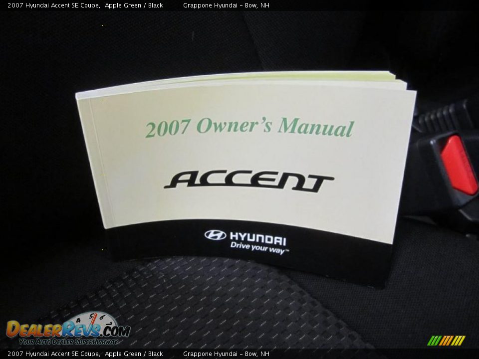 2007 Hyundai Accent SE Coupe Apple Green / Black Photo #23