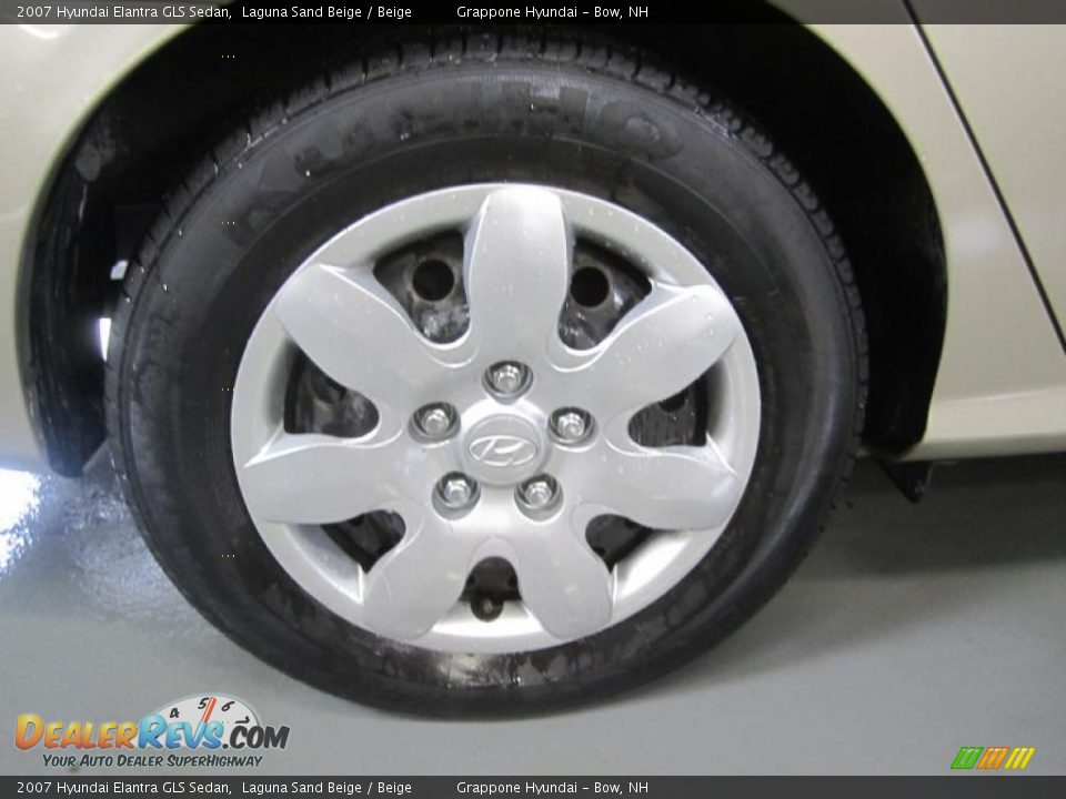 2007 Hyundai Elantra GLS Sedan Laguna Sand Beige / Beige Photo #17