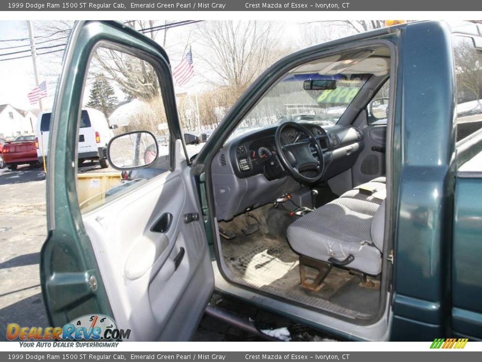 1999 Dodge Ram 1500 ST Regular Cab Emerald Green Pearl / Mist Gray Photo #10