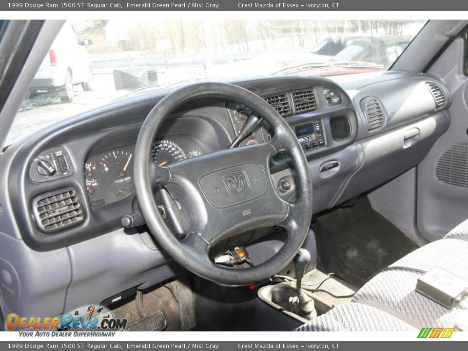 1999 Dodge Ram 1500 ST Regular Cab Emerald Green Pearl / Mist Gray Photo #11